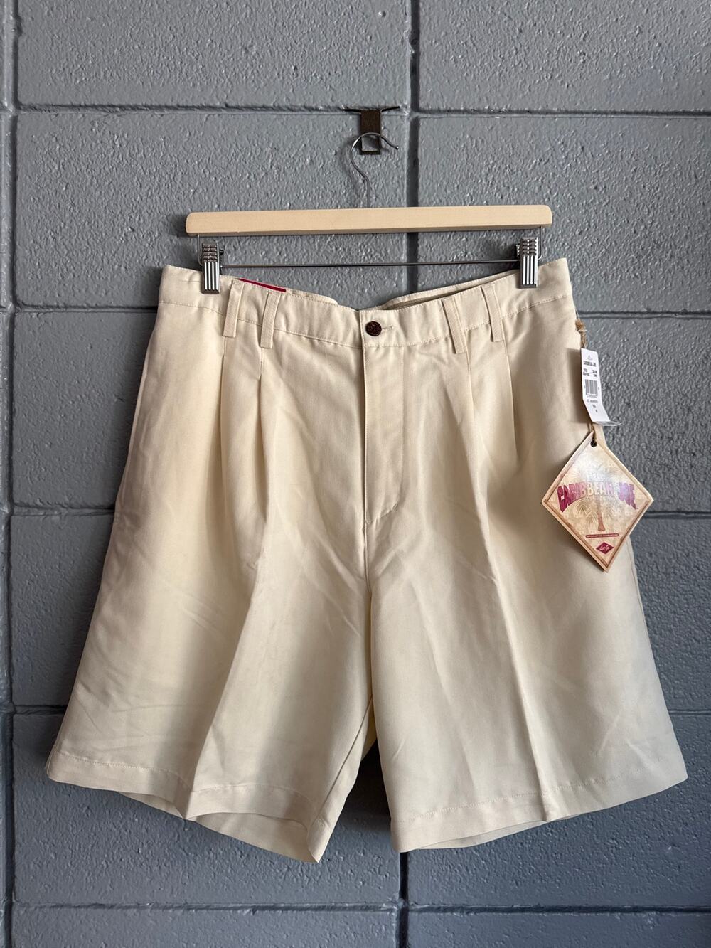 NWT Caribbean Joe Easy Go Mens Shorts Size 34 in Sand